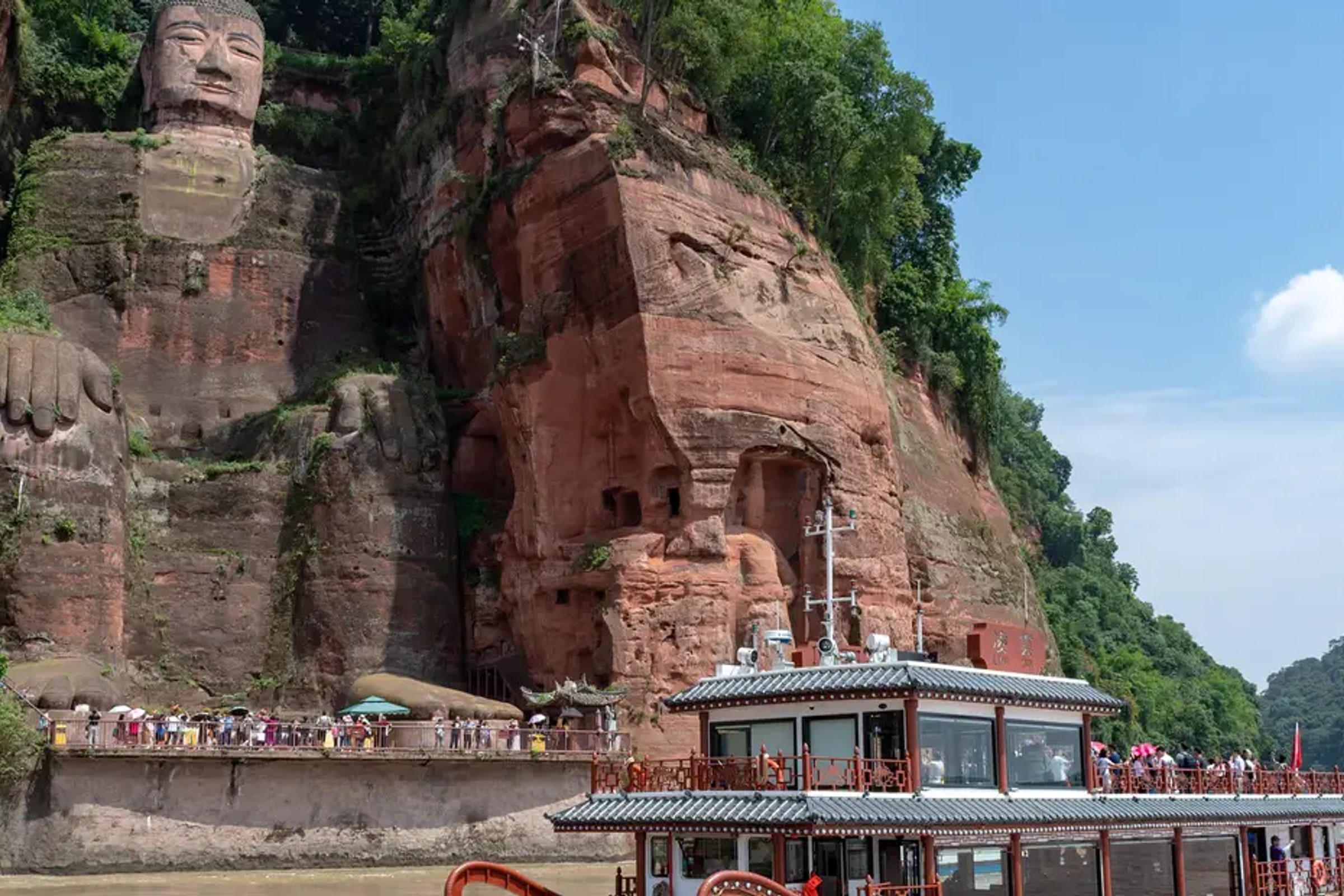 Leshan Giant Buddha Day Tour